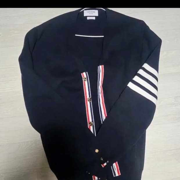 톰브라운 밀라노스티치 금장 가디건 4사이즈