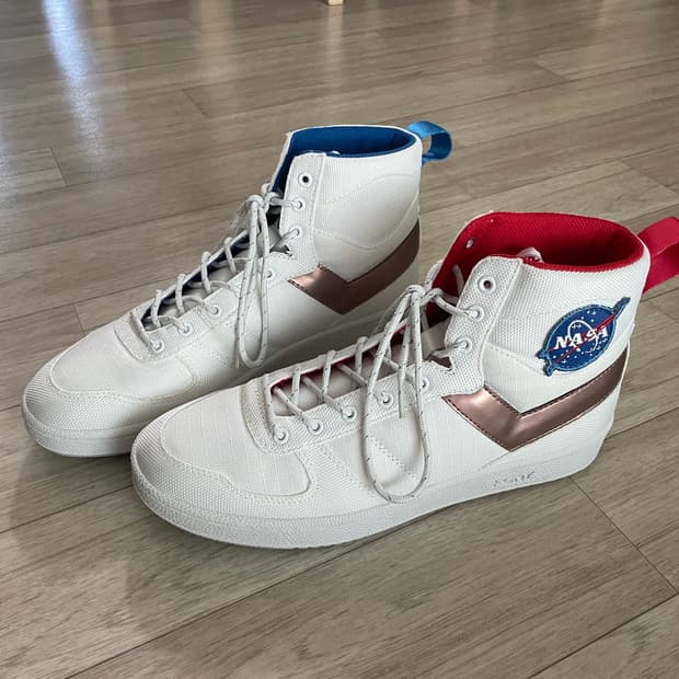 Pony x nasa City wings 스니커즈