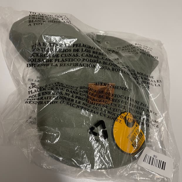 칼하트 그린 볼캡 새상품