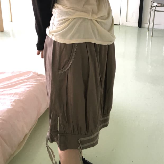 Atsuro tayama brown button skirt