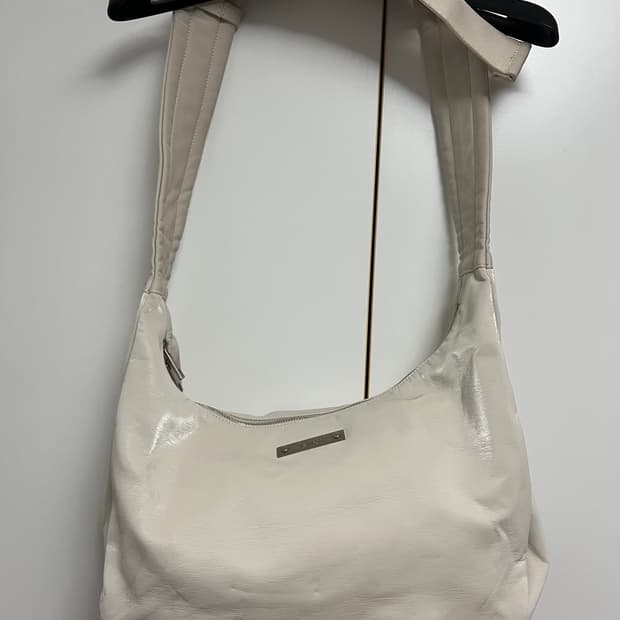 팔렛 크랙 레더 아이보리 문백