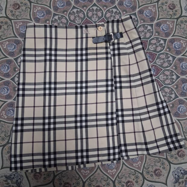 버버리여성체크스커트