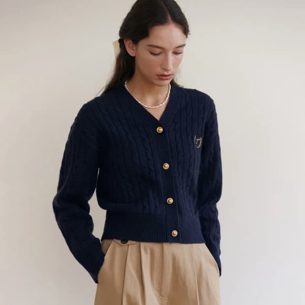 로라로라 가디건 V NECK CABLE CARDIGAN NAVY