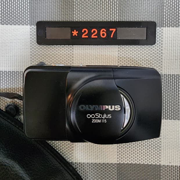 올림푸스 스타일러스 줌 115 블랙바디 필름카메라 파우치포함