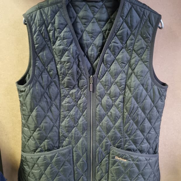 바버 퀼팅 조끼 