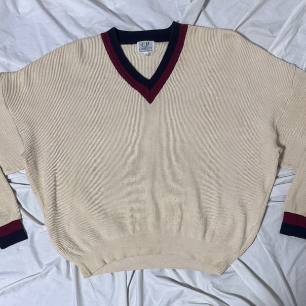 90s cp 컴퍼니 브이넥 니트
