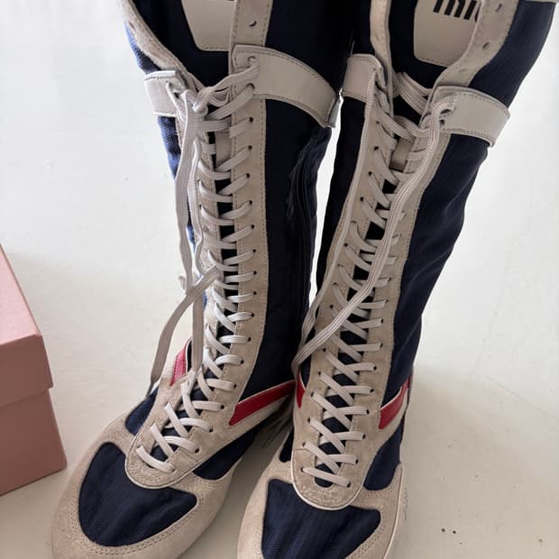 미우미우 복서 부츠