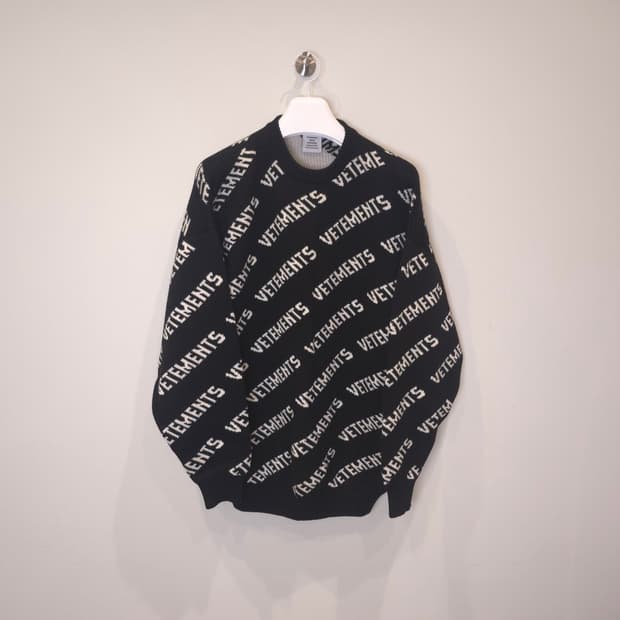 [중고/정품] 베트멍 모노그램 울 니트 XS