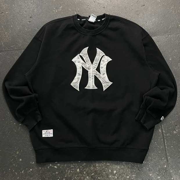 105 뉴에라 양키즈 맨투맨