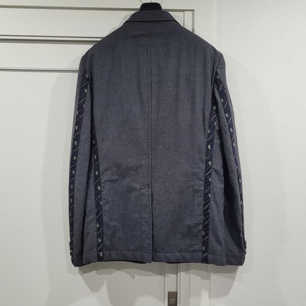 꼼데가르송 옴므 레지멘탈 넥타이 블레이져 차콜 