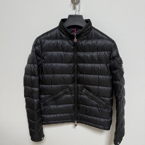 몽클레어 아게이 경량패딩 2사이즈