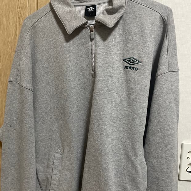 엄브로 아노락 맨투맨