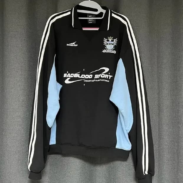 배드블러드 싸커 캠프 패널 맨투맨 M