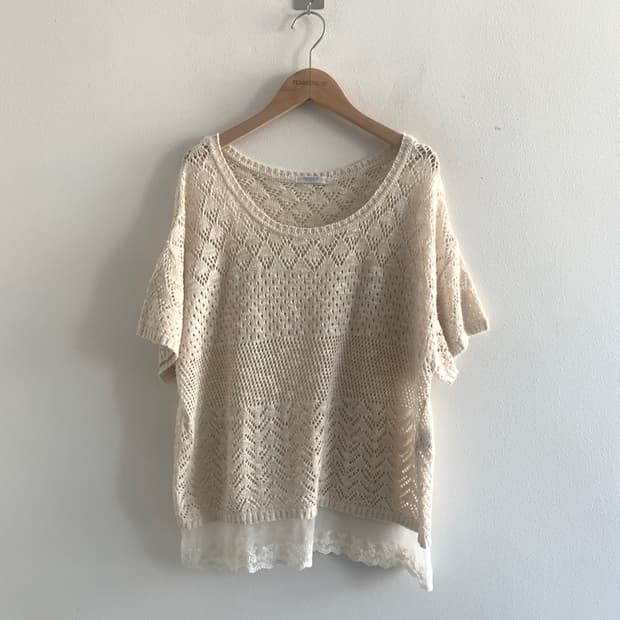 Punching u neck lace knit