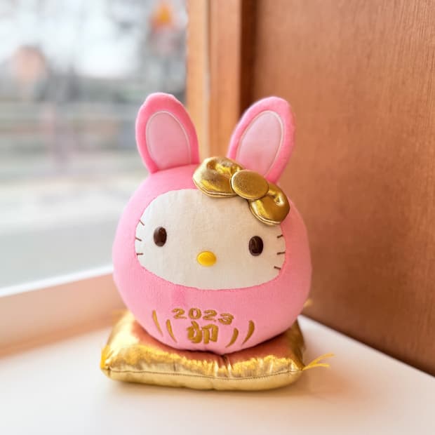 일본 야쿠르트x 산리오 콜라보 우사기 헬로키티 다루마 봉제 인형