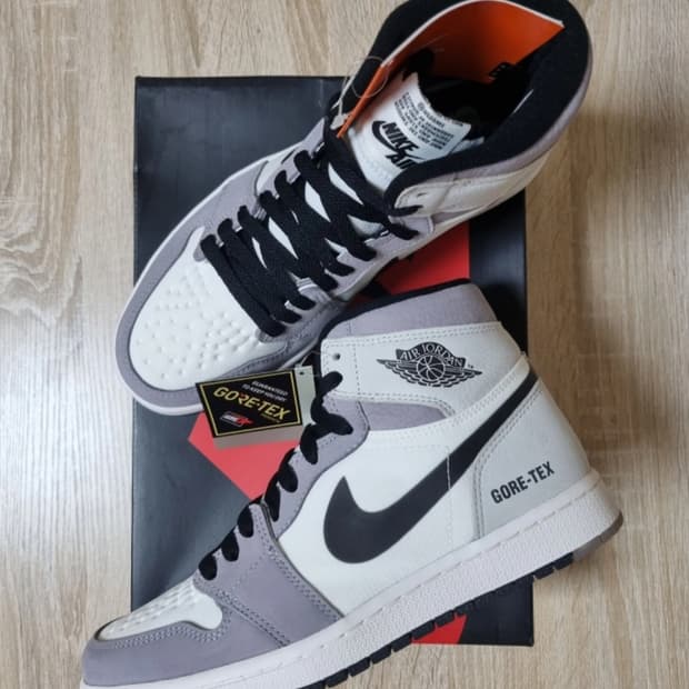 [255]조던1 하이 고어텍스 세일 