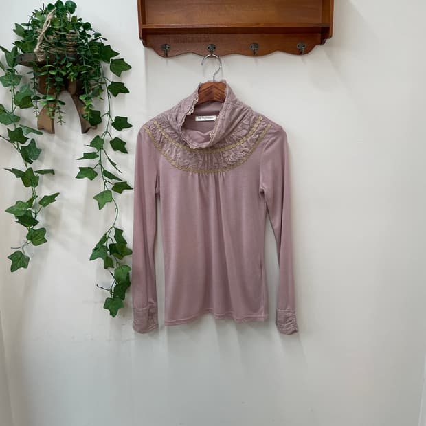 히메갸루 여리 뮤트핑크 레이스 하이넥 긴팔 티셔츠