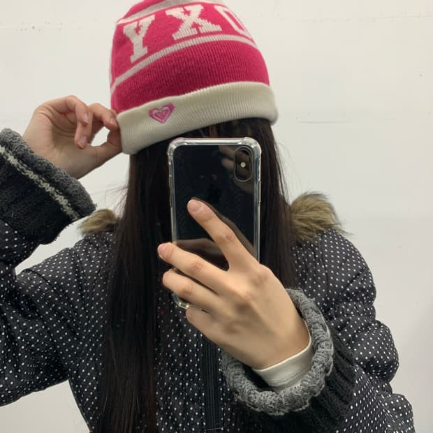 Roxy 핑크 방울 비니