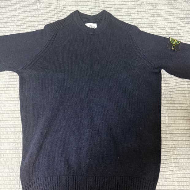 스톤아일랜드 니트 라지사이즈