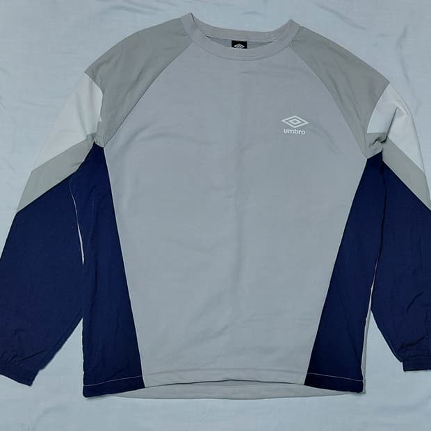 [무료배송] 엄브로(UMBRO) 하이브리드 맨투맨 100(L)