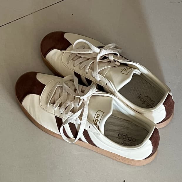 아디다스 코트 2.0 크림브라운 275