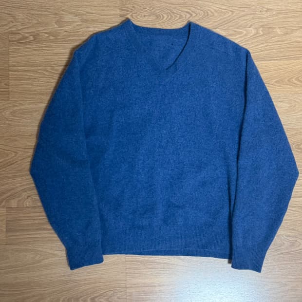 빈티지 캐시미어100 브이넥 니트