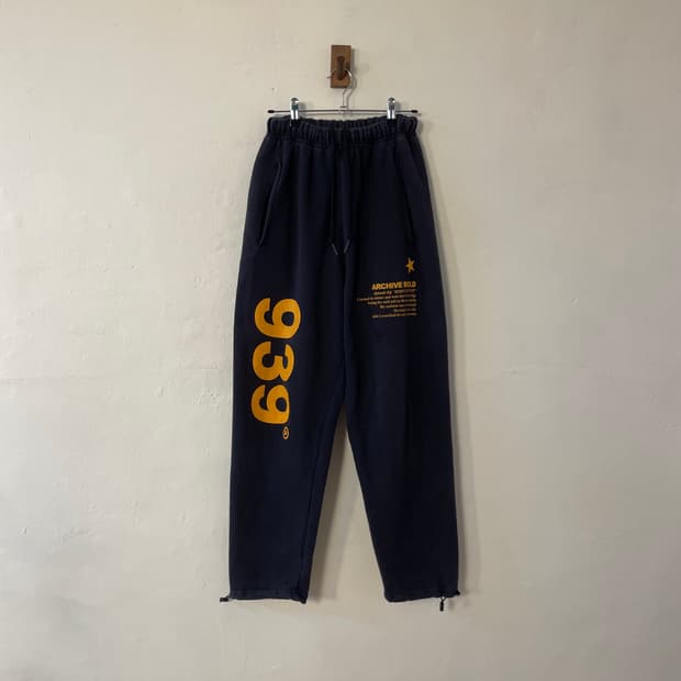 아카이브 볼드 조거 팬츠 