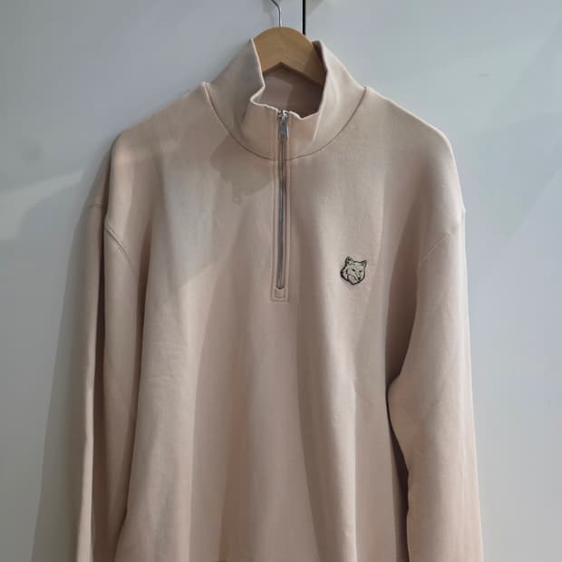 메종키츠네 볼드 폭스헤드 하프 집 스웨트셔츠 스모크 [XL]