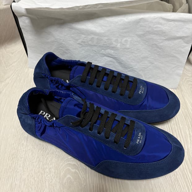 프라다 컬랩스 리나일론 스니커즈 