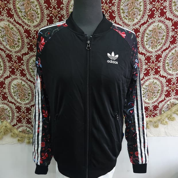 아디다스 슈퍼스타 트랙탑 져지 플라워 패턴 소매

