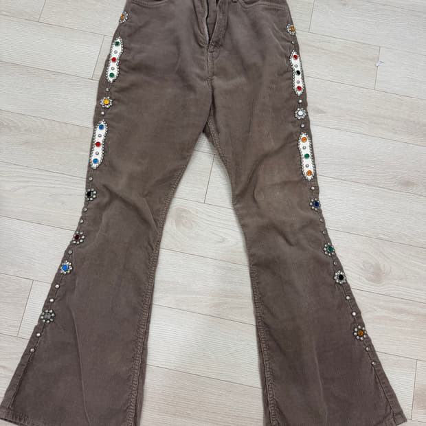 1) 캐피탈 코듀로이 잼스톤 플레어 팬츠 팝니다.