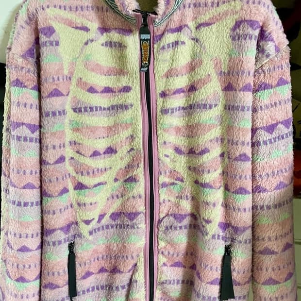 캐피탈 애슐랜드 본 후리스 핑크 