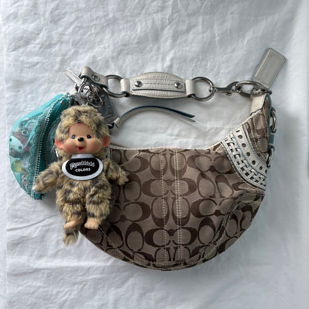 Coach ivory pattern shoulder bag