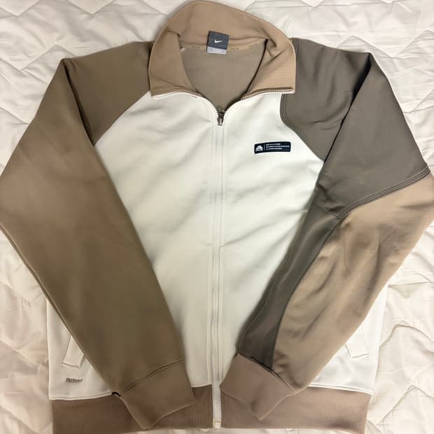 Nike acg 트랙자켓 집업