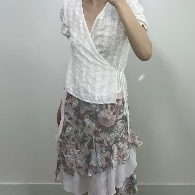 빈티지 펀칭 랩 블라우스