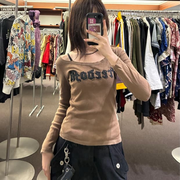 F)New Star 빈티지 여성 스터드 디테일 십자가 프린팅 롱슬리브
