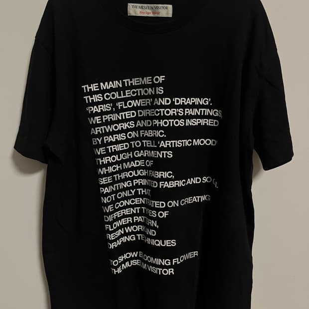 The museum visitor heart sprayed t shirt