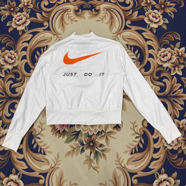 (우먼즈M)나이키 Nike 러닝 바람막이 자켓(화이트,뒷판빅로고