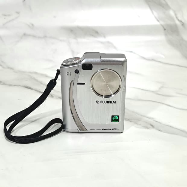 후지 파인픽스 Finepix 4700Z