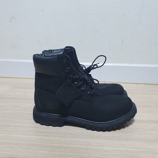 팀버랜드 6인치 프리미엄 부츠 235