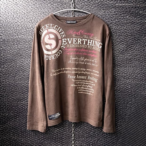 Collins 레터링 브이넥 티셔츠