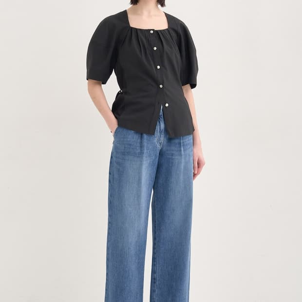 텍스처 블록 스퀘어넥 블라우스 / 82(55)사이즈