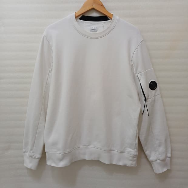 정품 CP 컴퍼니 렌즈 맨투맨 라운드 티 남성 XL 봄 가을 사랑봉봉