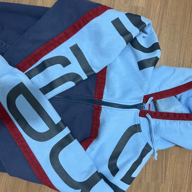 SUPREME hooded zip up