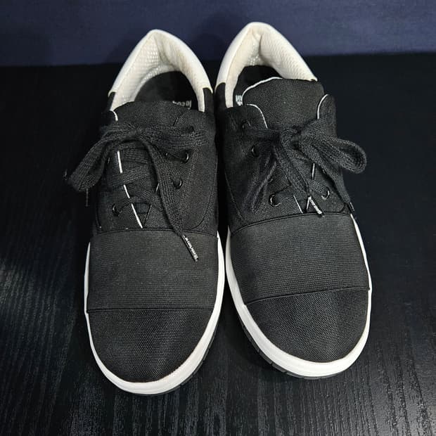 르꼬끄 블랙컬러 남성 250~255 스니커즈 