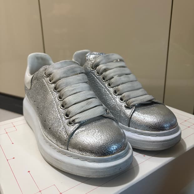 알렉산더 맥퀸 스니커즈 실버 정품