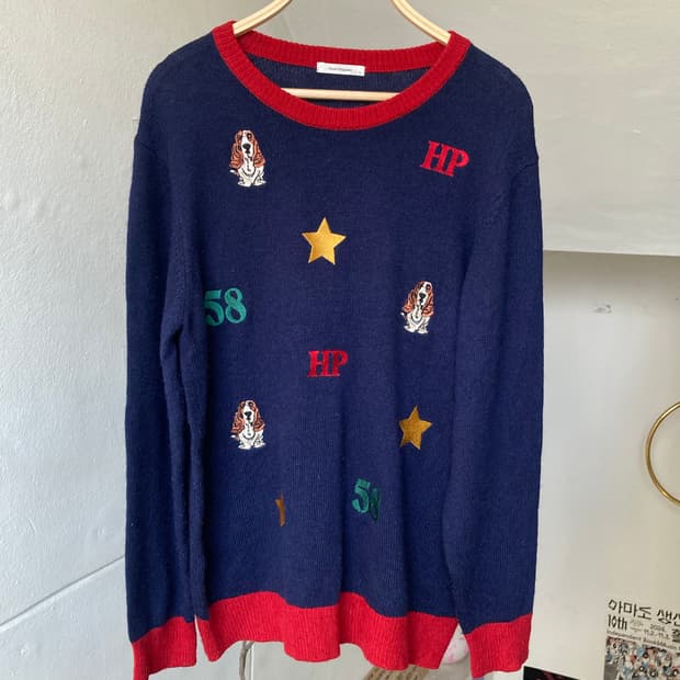 HUS PUPPY 네이비 패치 니트