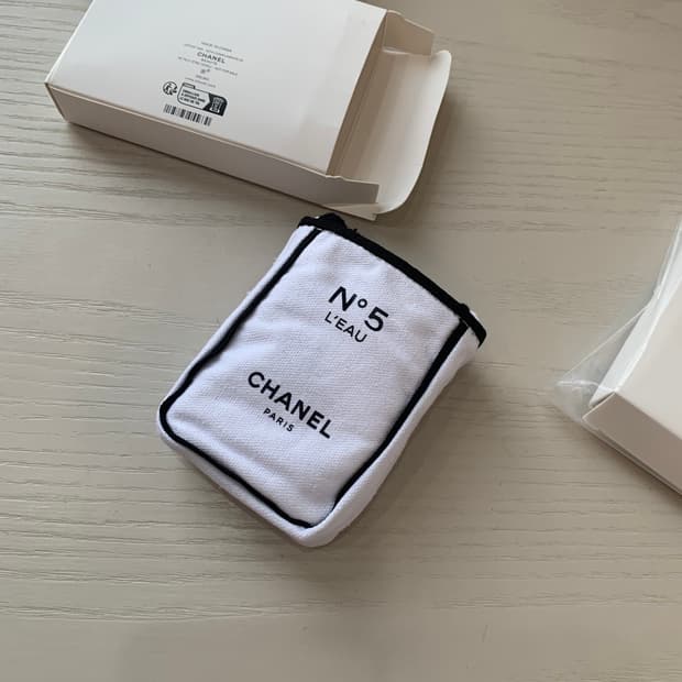 샤넬 n5 미니 크로스 파우치