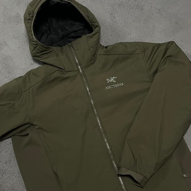 아크테릭스 아톰 후디 lt 카키