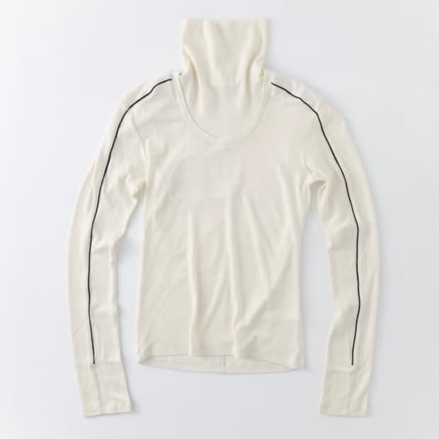 울리카상투스 possture turtleneck top(ivory)